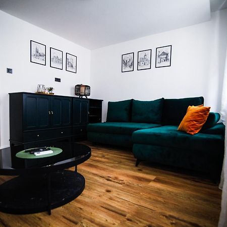 Old Roofs Apartment Zagreb Ngoại thất bức ảnh