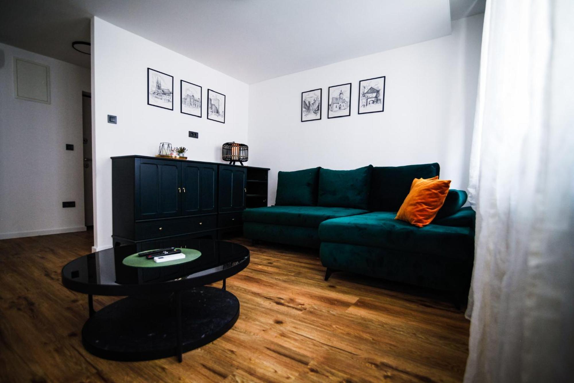 Old Roofs Apartment Zagreb Ngoại thất bức ảnh