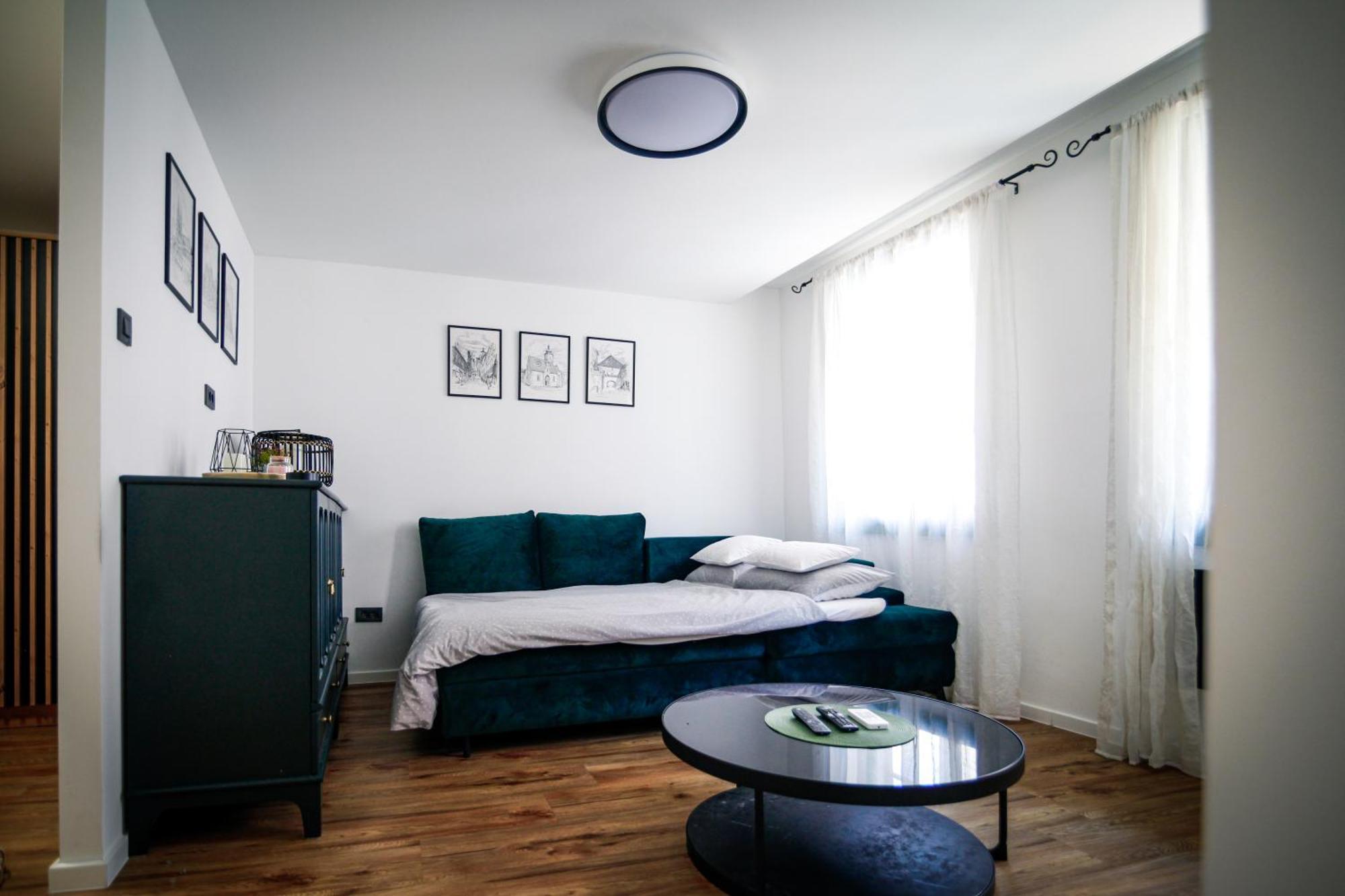 Old Roofs Apartment Zagreb Ngoại thất bức ảnh