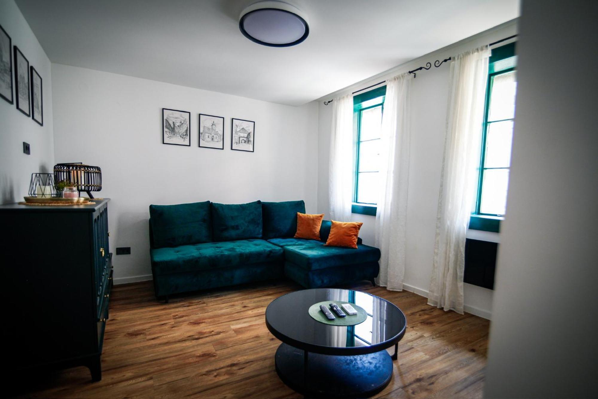 Old Roofs Apartment Zagreb Ngoại thất bức ảnh