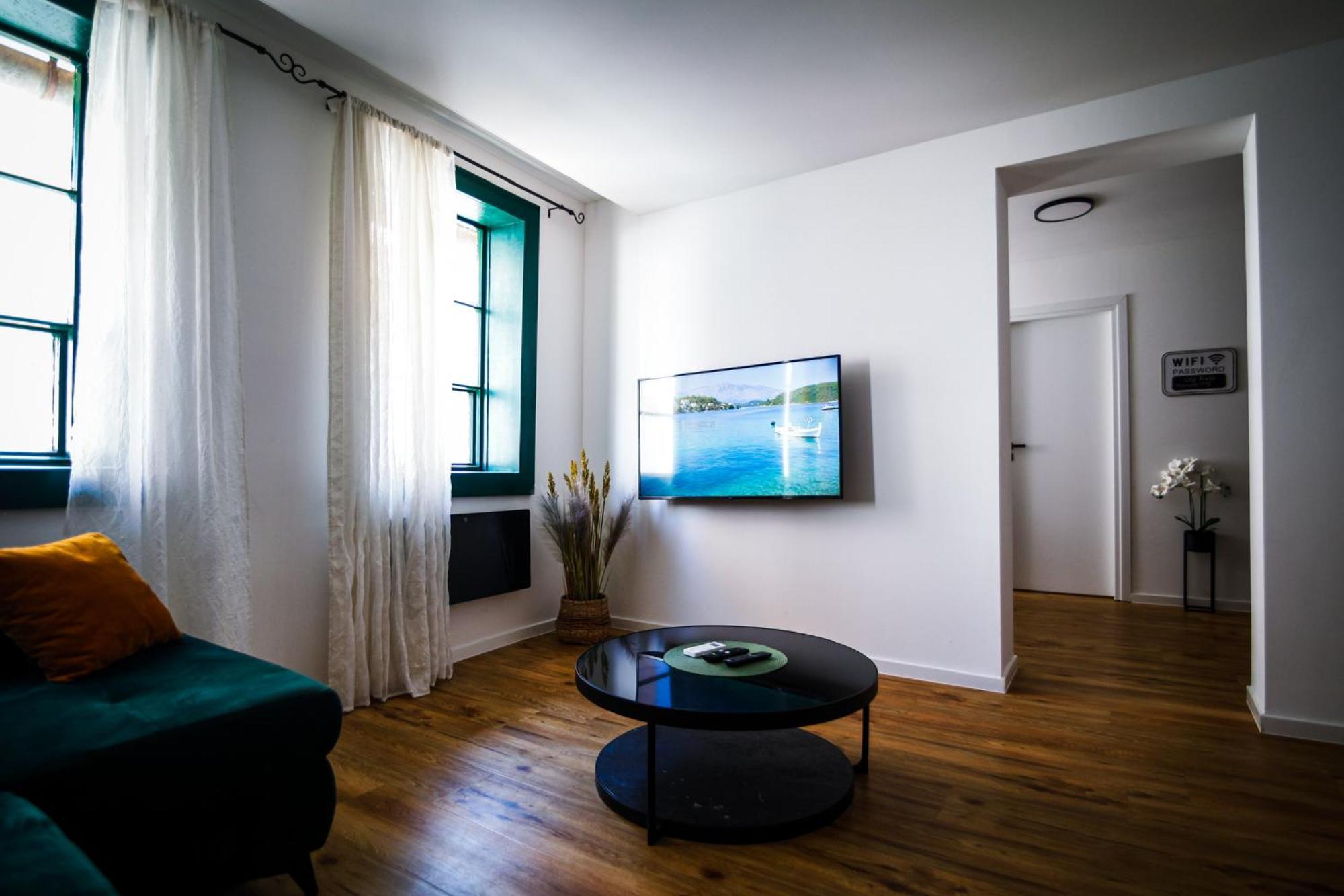 Old Roofs Apartment Zagreb Ngoại thất bức ảnh